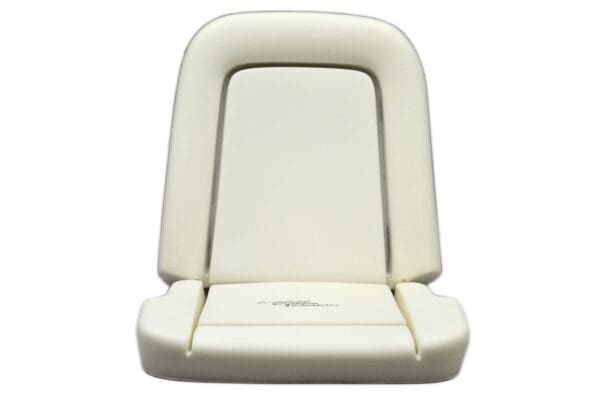 A white seat with the words, " white seat ".